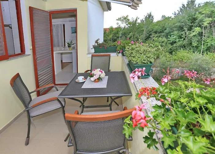 Apartments Romansa
