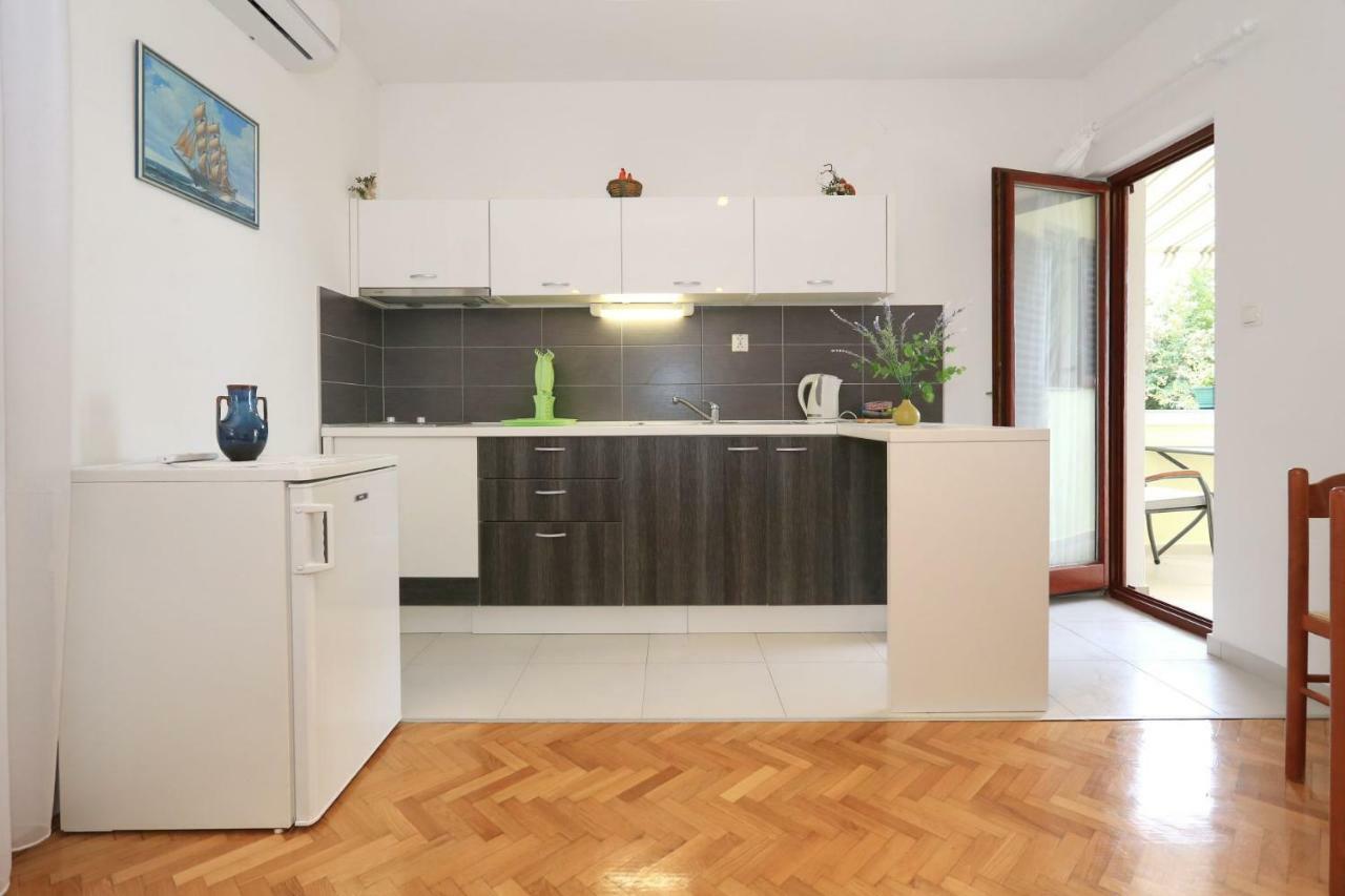 Romansa Apartment