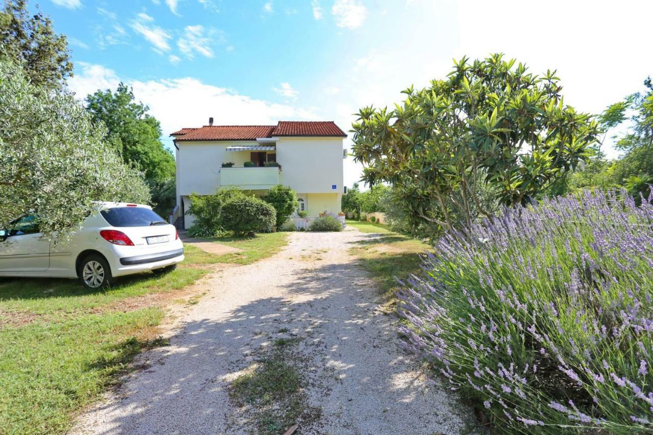 Romansa Zaton (Zadar)