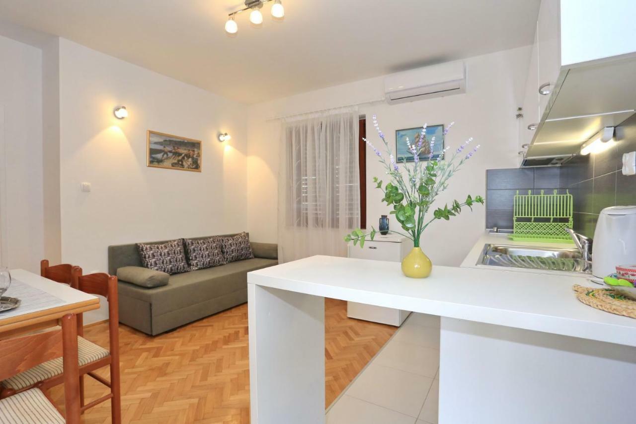 Romansa Apartment