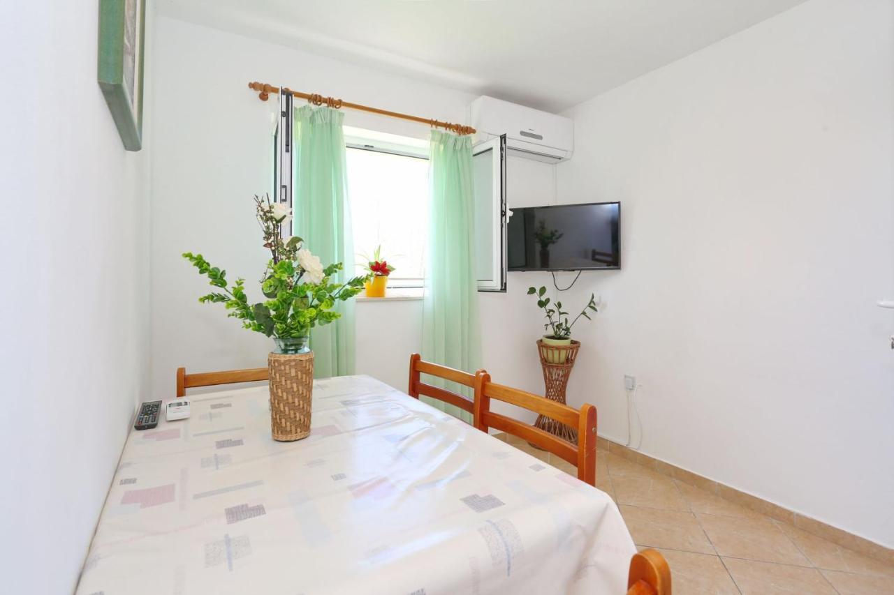 Apartment Romansa *